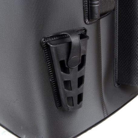 REIVA Seahawk Pro Pergető táska 45x27x26cm